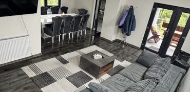 Vanzare casa de vacanta Breaza – Nistoresti teren 1910 mp