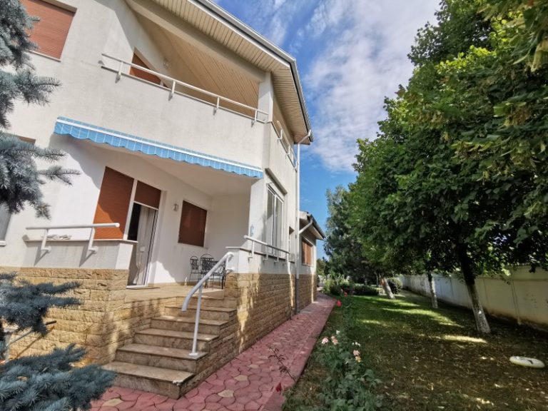 Agentie imobiliara sector 1 Vila superba cu piscina si gradina superba in Domnesti – 460 mp utili, teren 2600 mp – Agentie IMOBILIARA sector 1