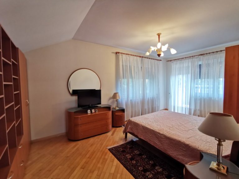 Agentie imobiliara sector 1 Vila superba cu piscina si gradina superba in Domnesti – 460 mp utili, teren 2600 mp – Agentie IMOBILIARA sector 1