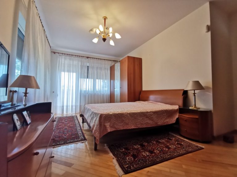 Agentie imobiliara sector 1 Vila superba cu piscina si gradina superba in Domnesti – 460 mp utili, teren 2600 mp – Agentie IMOBILIARA sector 1
